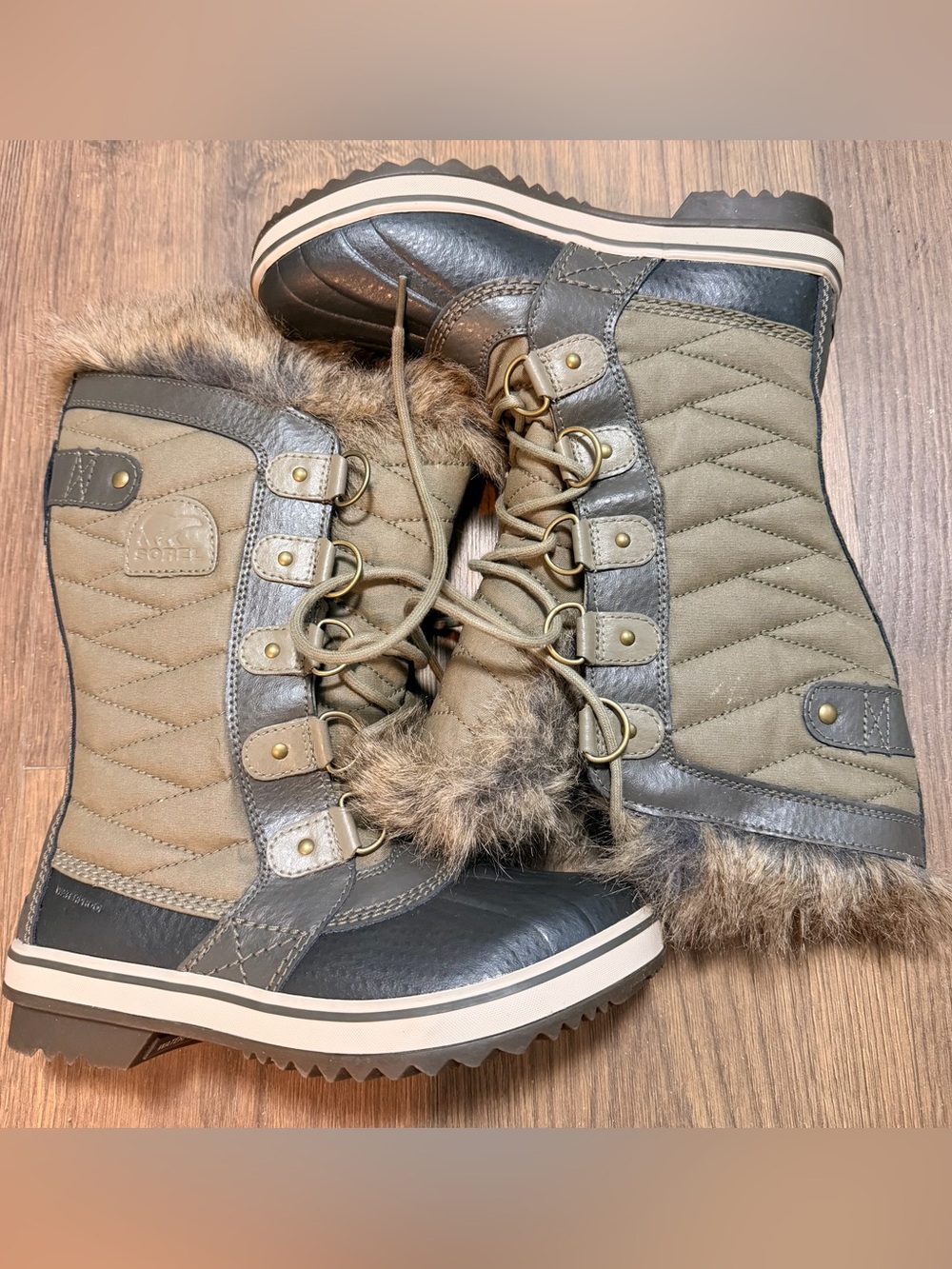 *NEW* Sorel Sage Lace Up Faux Fur Lining Winter Boots Shoe Size 6
